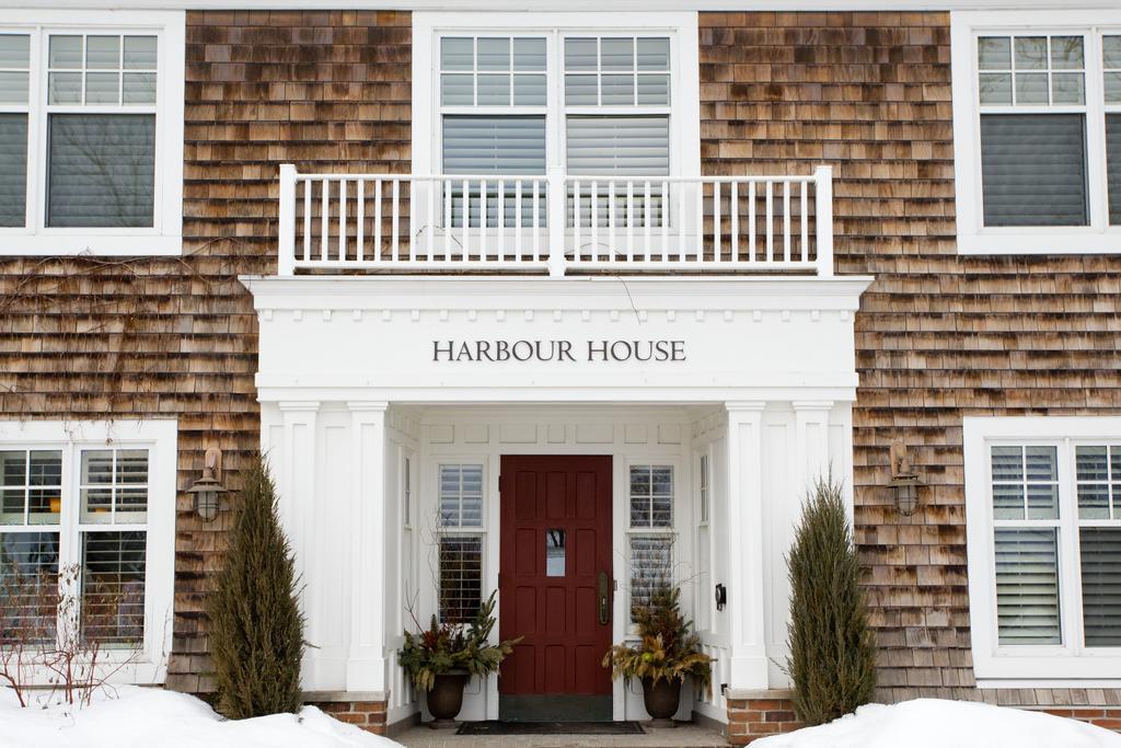 Harbour House Hotel Niagara-on-the-Lake Exterior photo